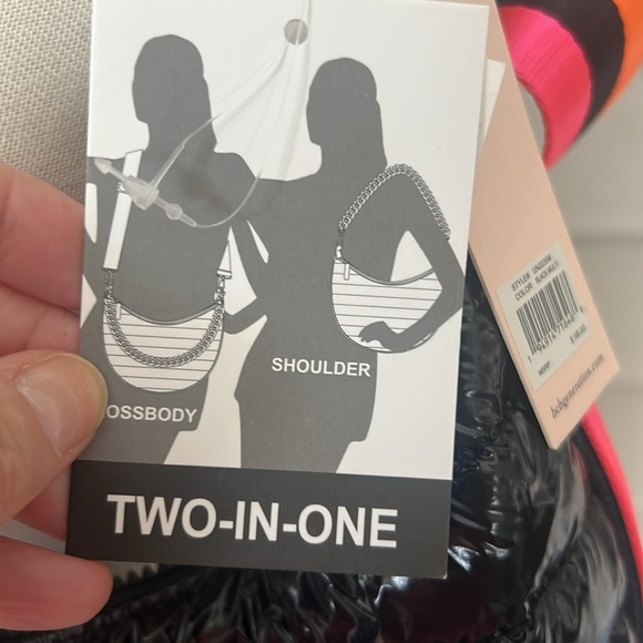 BCBG puffy hobo bag with the guitars trap and a chain - Picture 4 of 7